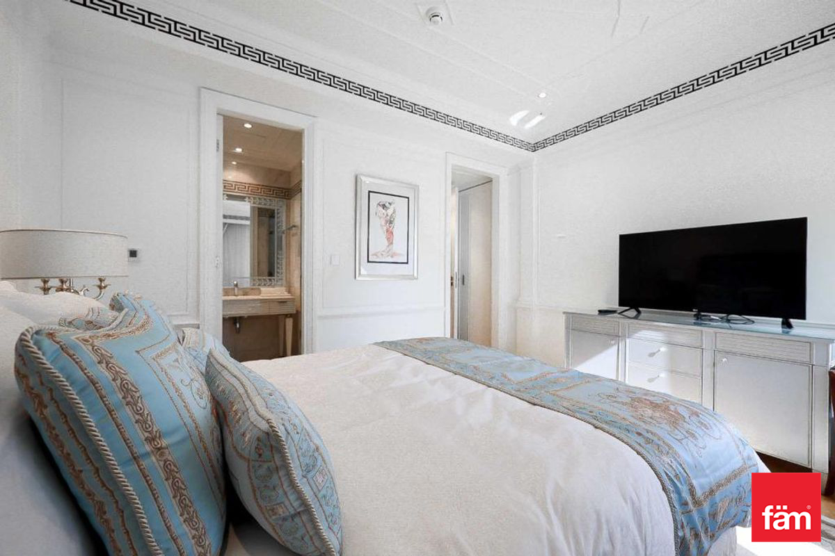 Branded Furnishing | Spacious Unit | NEGOTIABLE-10