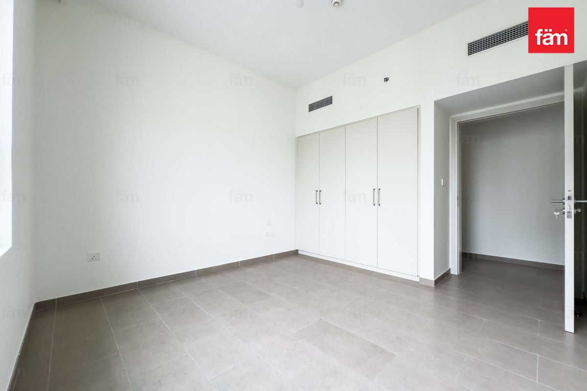 Burj View | Spacious Layout | Great Deal-8