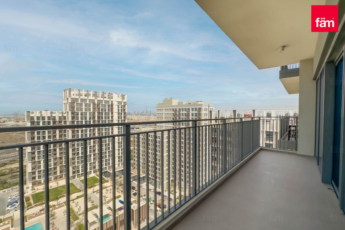 Vacant | Bright | Corner With Burj & Pool View-7