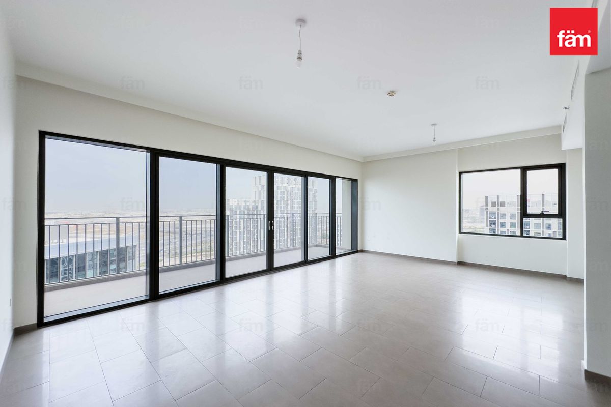Vacant | Bright | Corner With Burj & Pool View-6