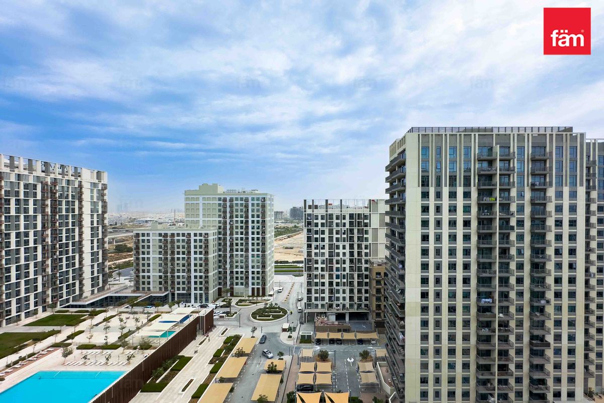 Vacant | Bright | Corner With Burj & Pool View-14