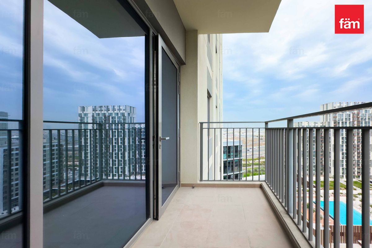 Vacant | Bright | Corner With Burj & Pool View-16