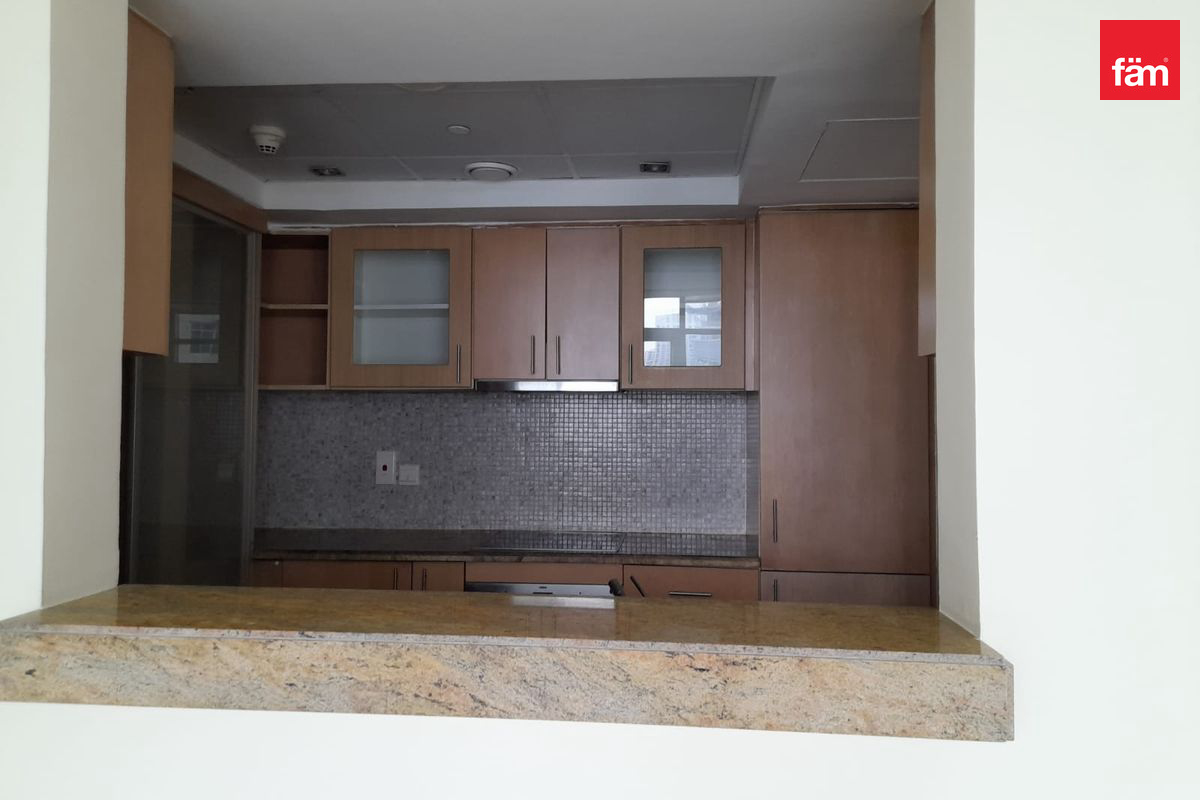 STUNNING PANORAMIC VIEW | SPACIOUS | BRIGHT-6