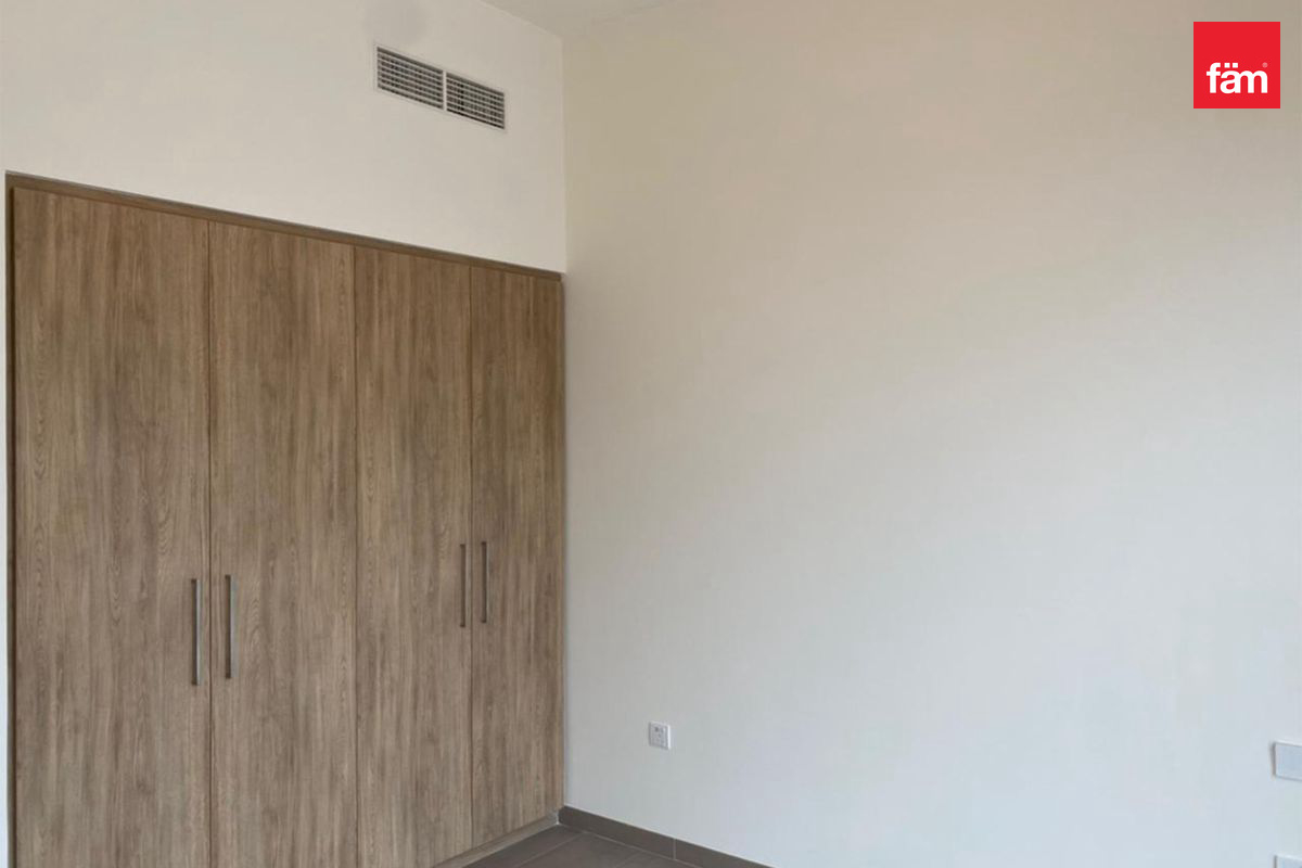 One Bedroom Unit | Mid Floor | Vacant 1st May-8