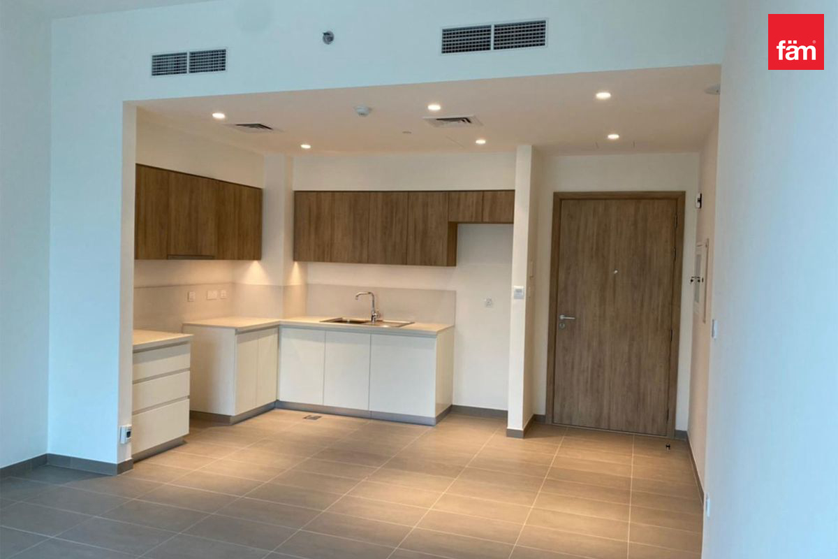 One Bedroom Unit | Mid Floor | Vacant 1st May-6