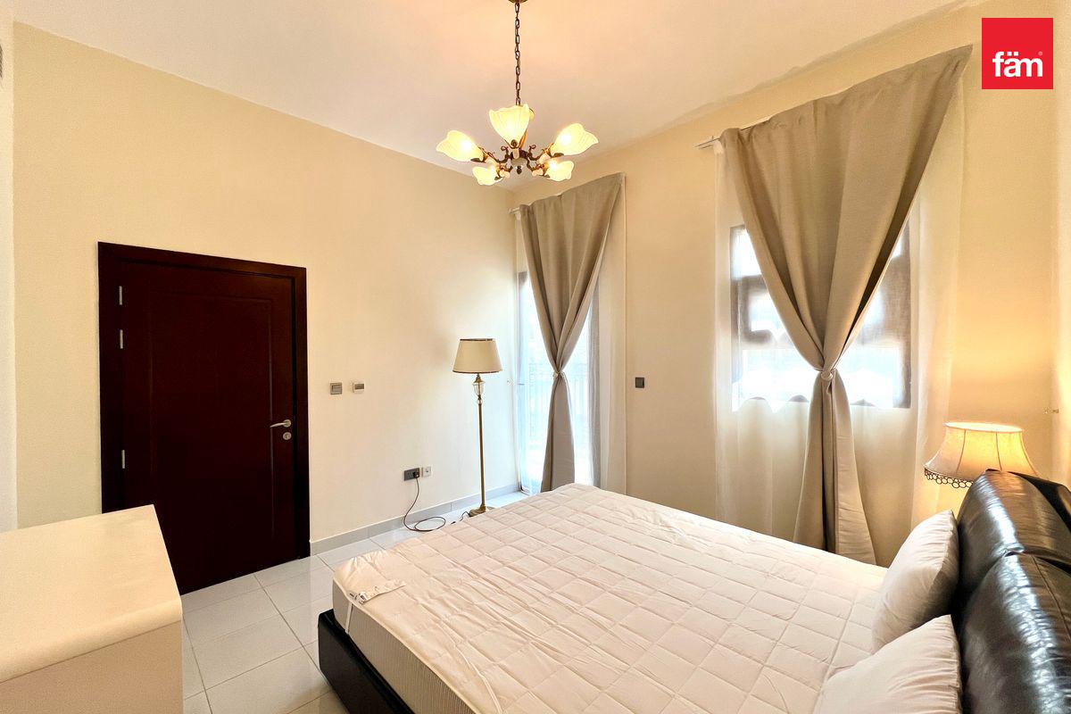 Pool View | Renovated | Brand new condition-7