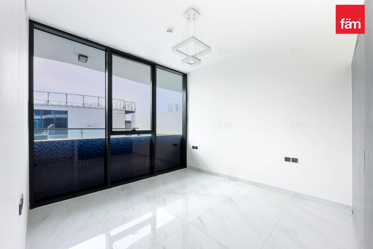 Vacant | Brand New |Pool Facing-7