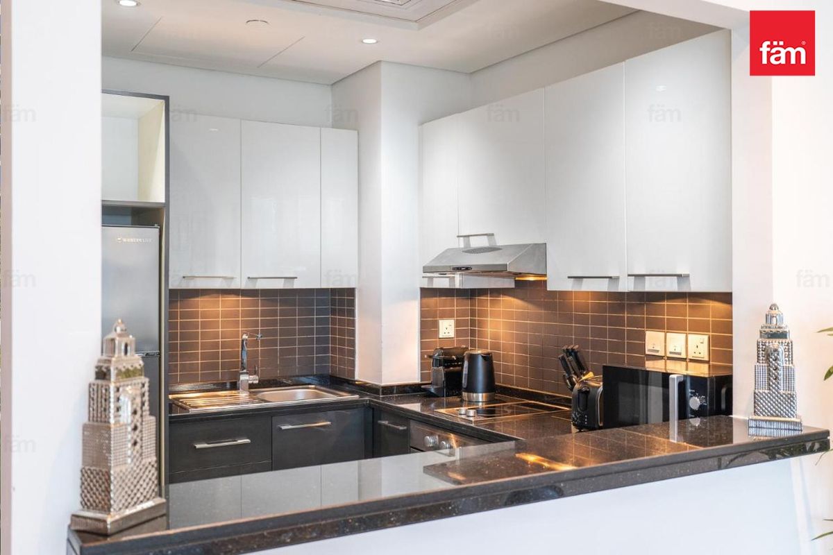 Fully furnished | Spacious  Prime Location-8