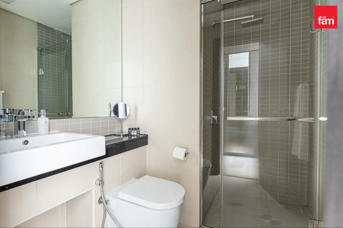 VOT | Balcony | Marina View | Corner Unit-10