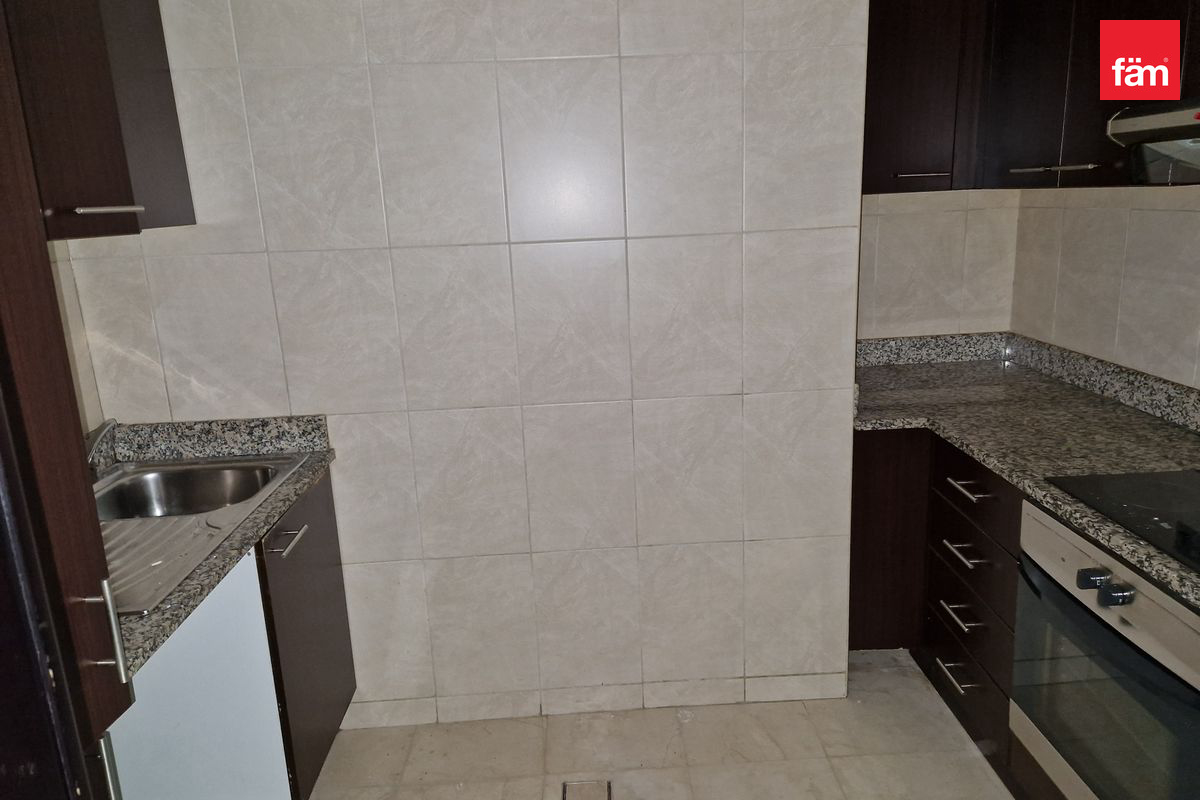 Vacant | Duplex | Midfloor| Ready to move in.-10