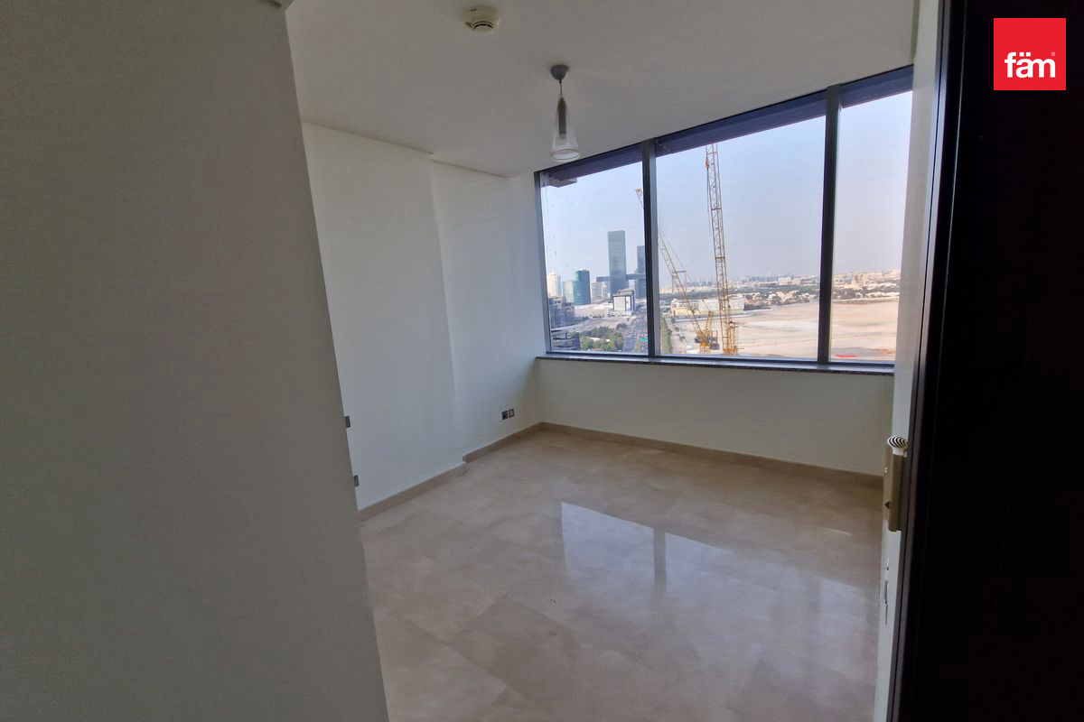 Vacant | Duplex | Midfloor| Ready to move in.-6