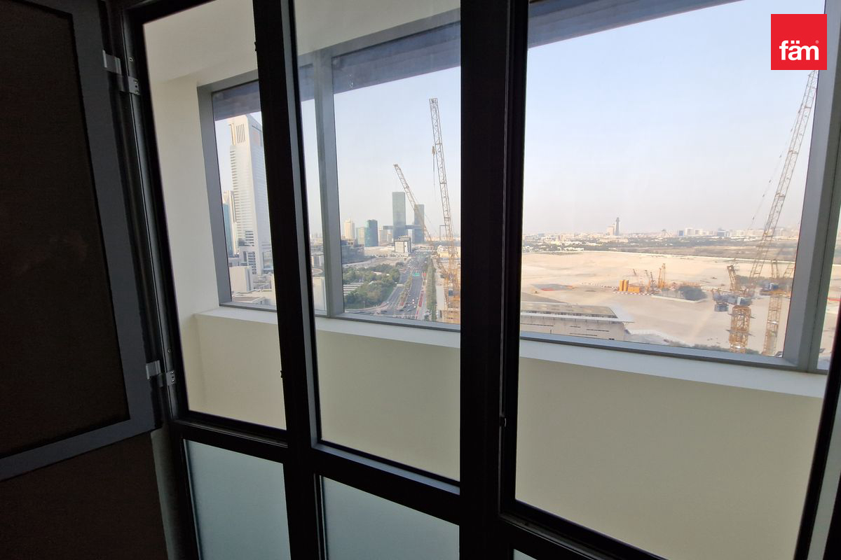 Vacant | 1bdr Duplex | Trade Centre View-15