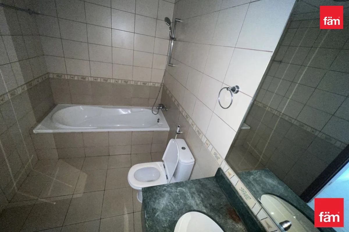 High floor 1br community view rented-9