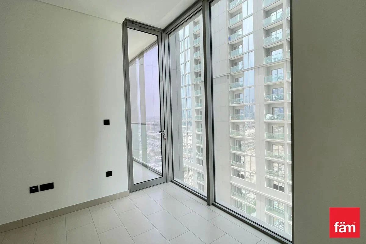 Price 939,999 AED 1 Bedroom Apartment for Sale in Creek vistas