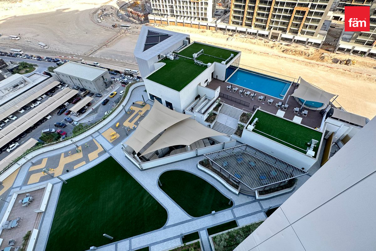 Unfurnished | Lagoon and Amenities View-15