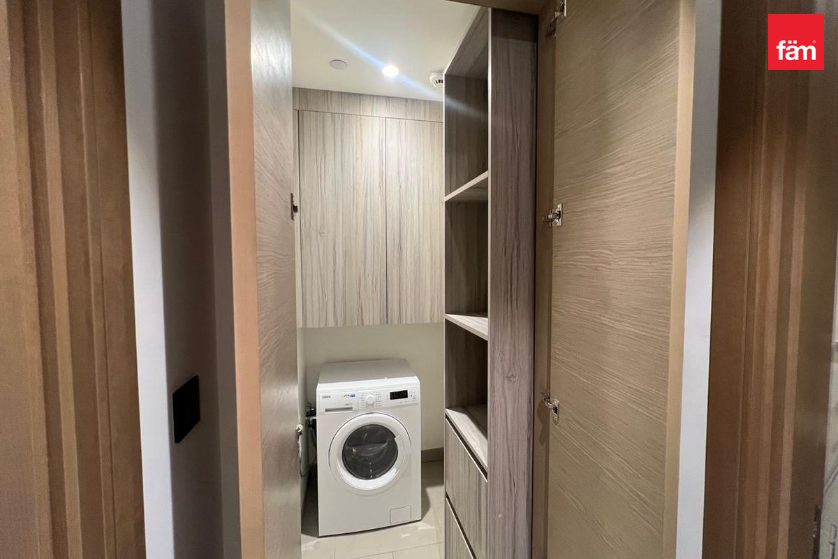 Lagoon View | High Floor | 1 Bed plus Study-12