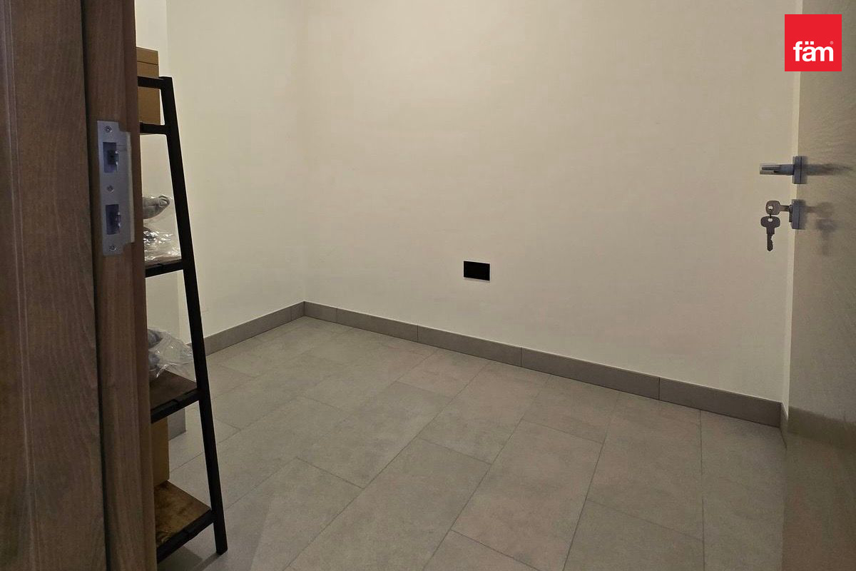 Lagoon View | High Floor | 1 Bed plus Study-9