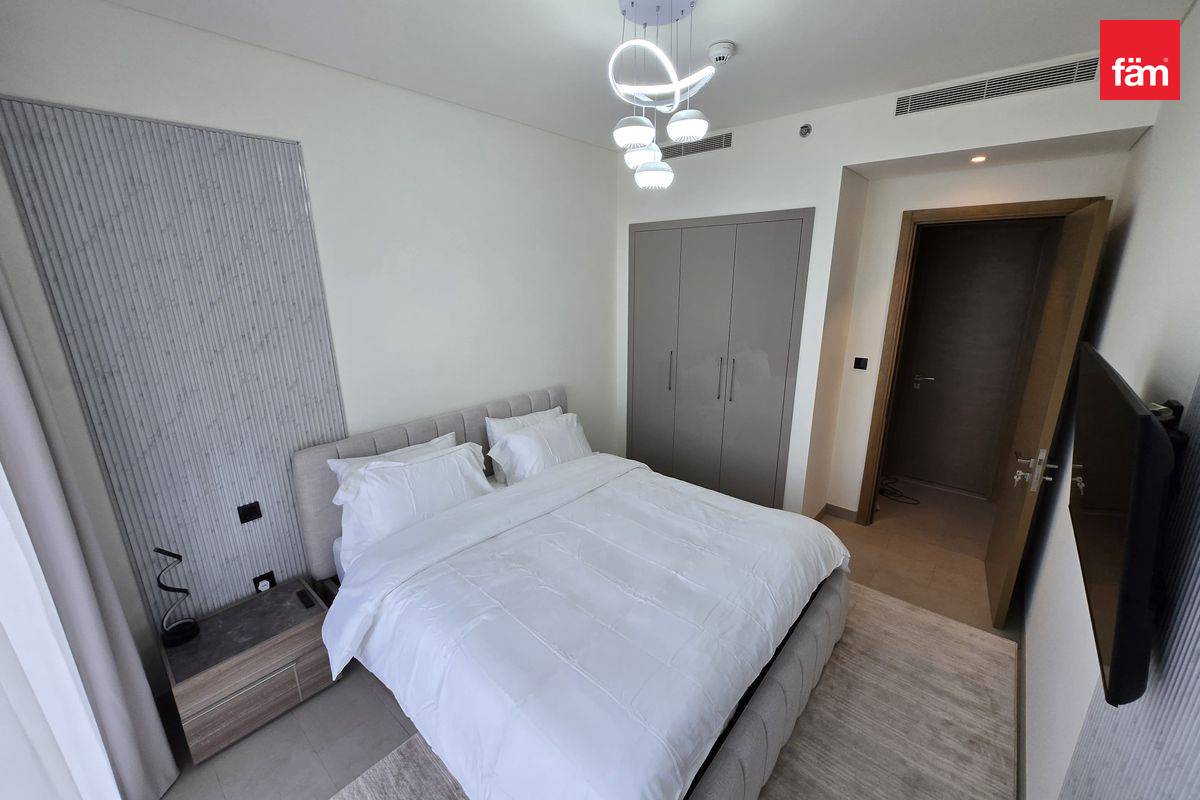 Lagoon View | High Floor | 1 Bed plus Study-6