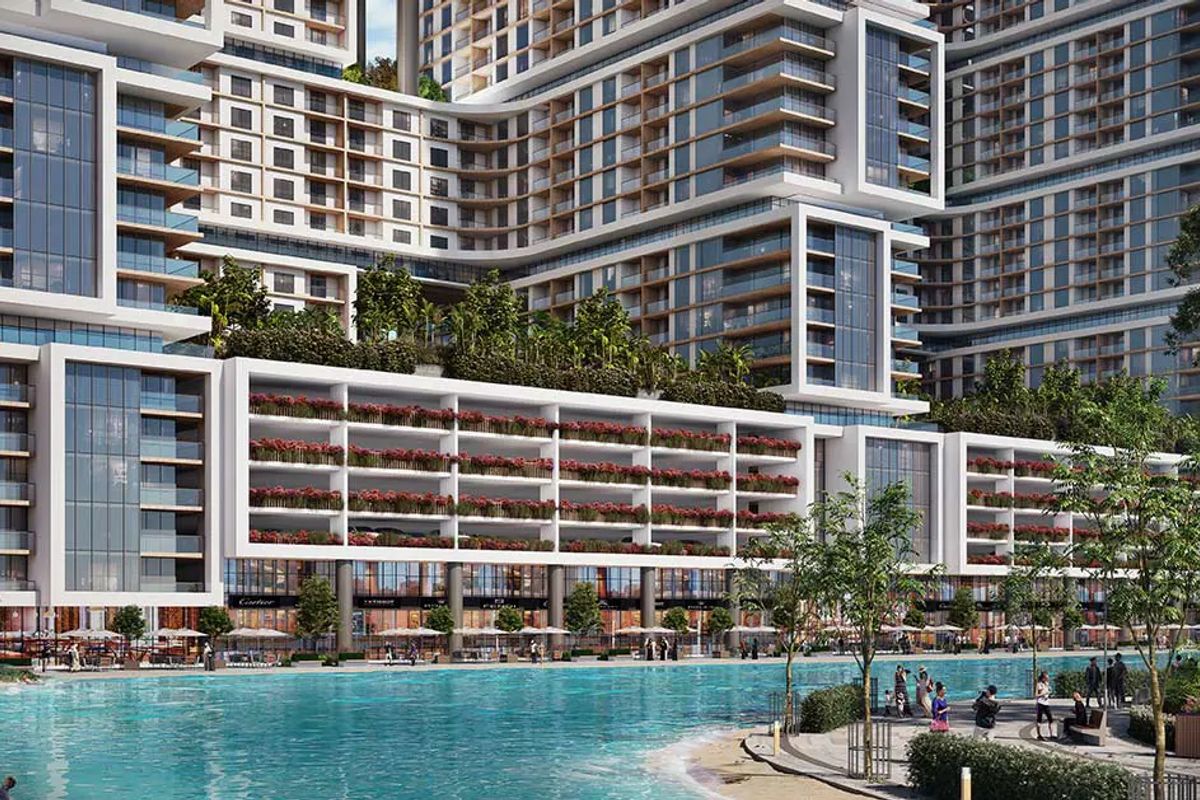 Luxury Living| Genuine Resale| Prime Location-10