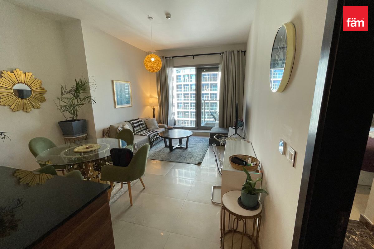 VACANT / FURNISHED / MARINA VIEW / BEST LOCATION-4