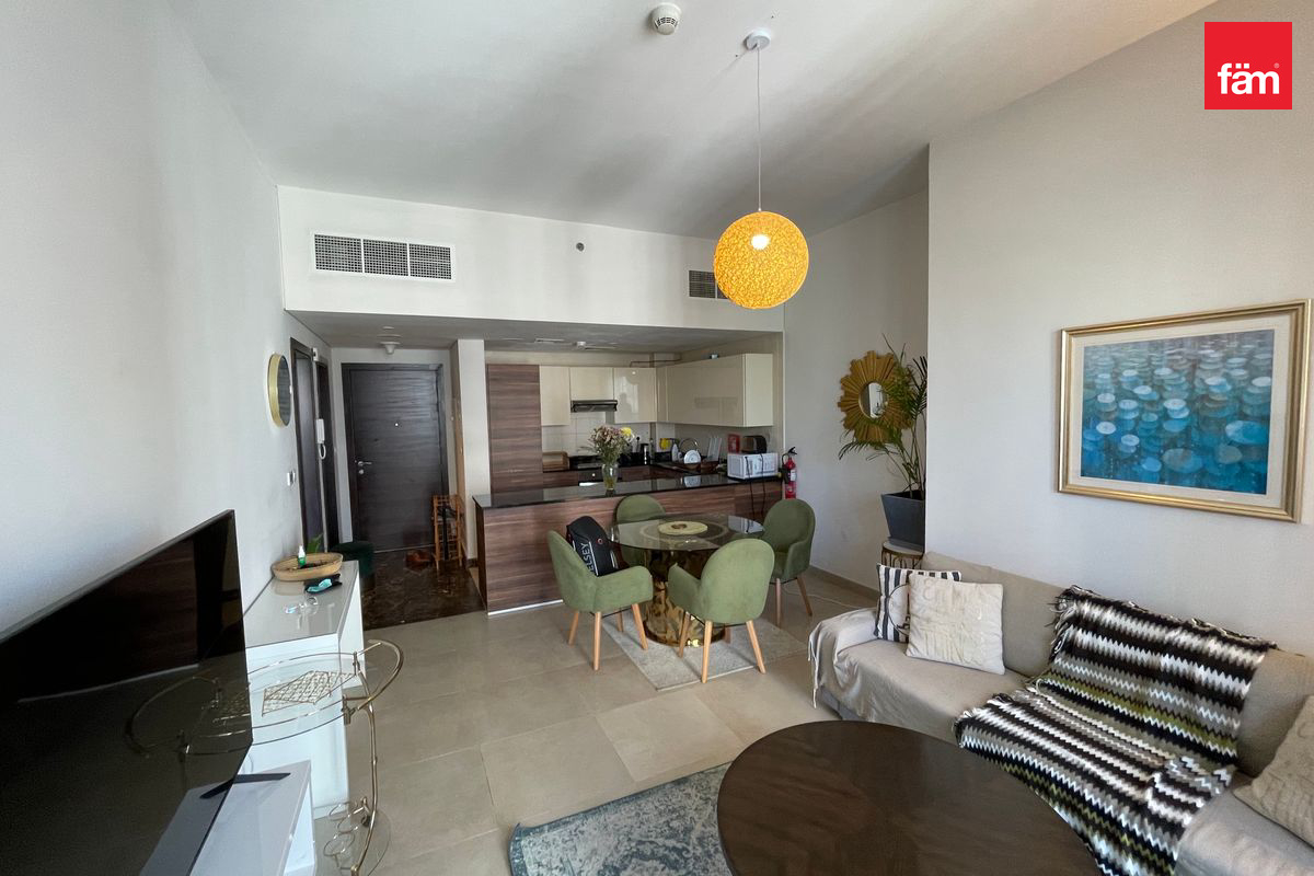 VACANT / FURNISHED / MARINA VIEW / BEST LOCATION-2