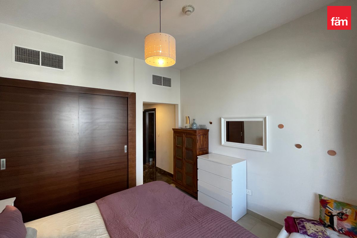 VACANT / FURNISHED / MARINA VIEW / BEST LOCATION-9