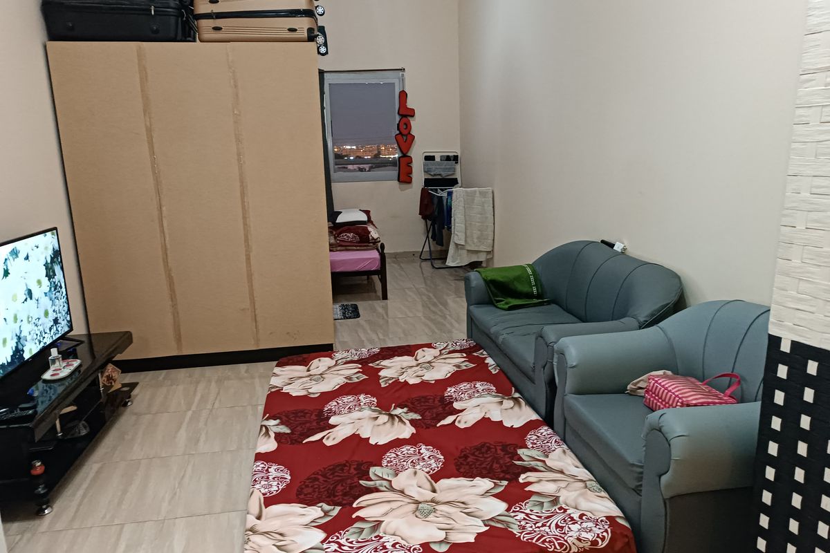 Near Metro Stadium | Free Hold | Spacious-6