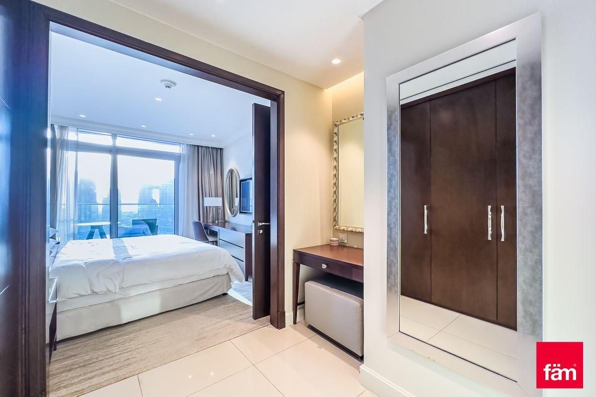 URGENT SELLING I BURJ VIEW I PRIME LAYOUT-8