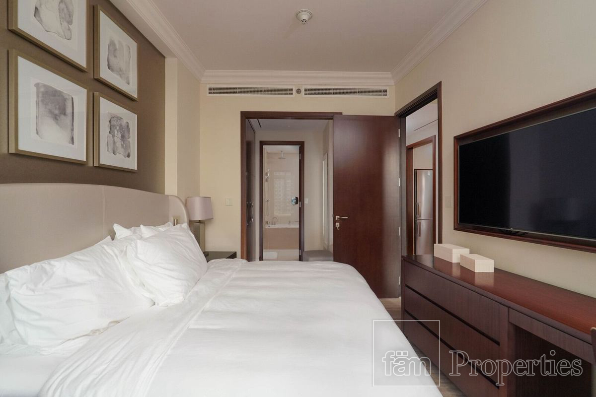 FULLY FURNISHED | VACANT | BURJ AND FOUNTAIN VIEW-10