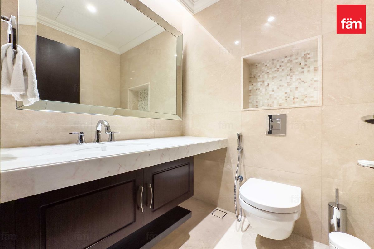 4 Bedroom Penthouse |  Direct Access to Dubai Mall-18