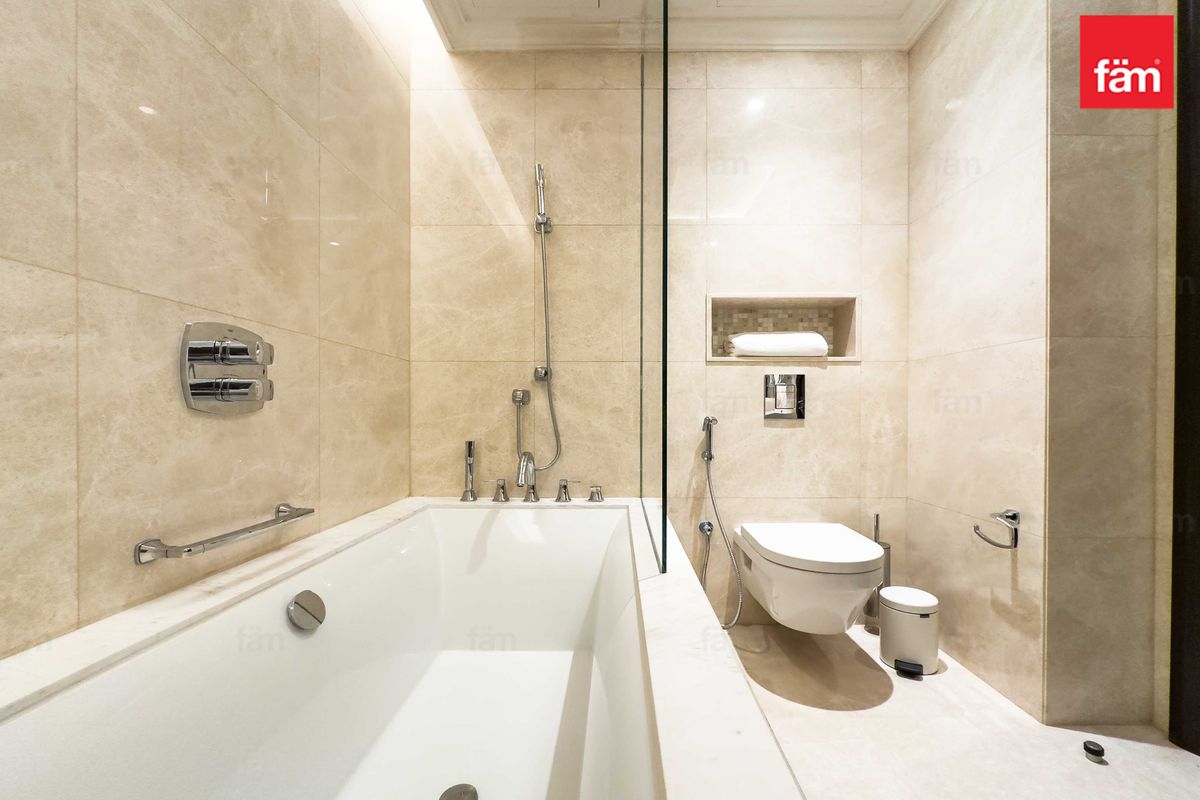 4 Bedroom Penthouse |  Direct Access to Dubai Mall-16