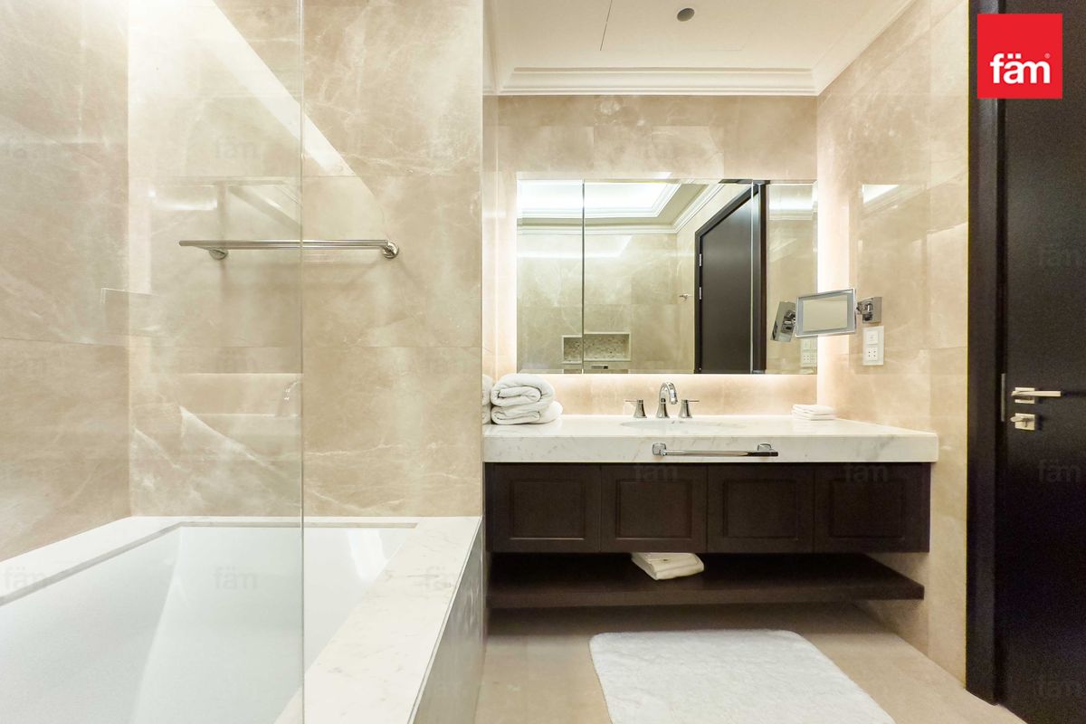 4 Bedroom Penthouse |  Direct Access to Dubai Mall-23