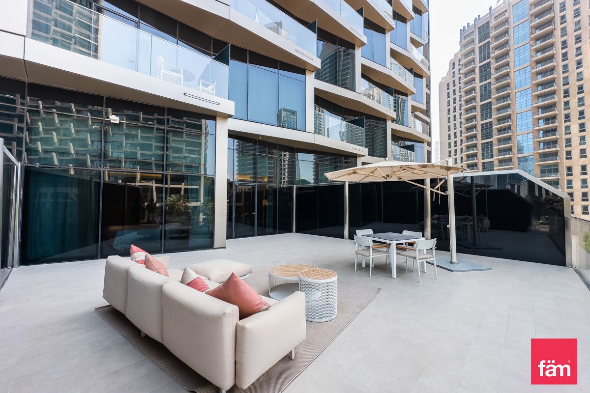 Vacant Furnished Unit with Terrace in Prime Area-18