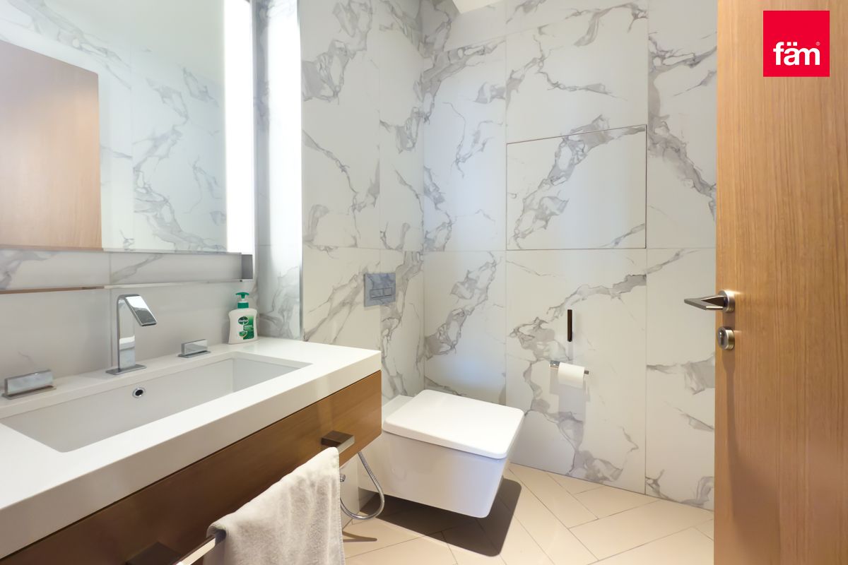 FULLY FURNISHED 1BR | FULL BOULEVARD VIEW-12