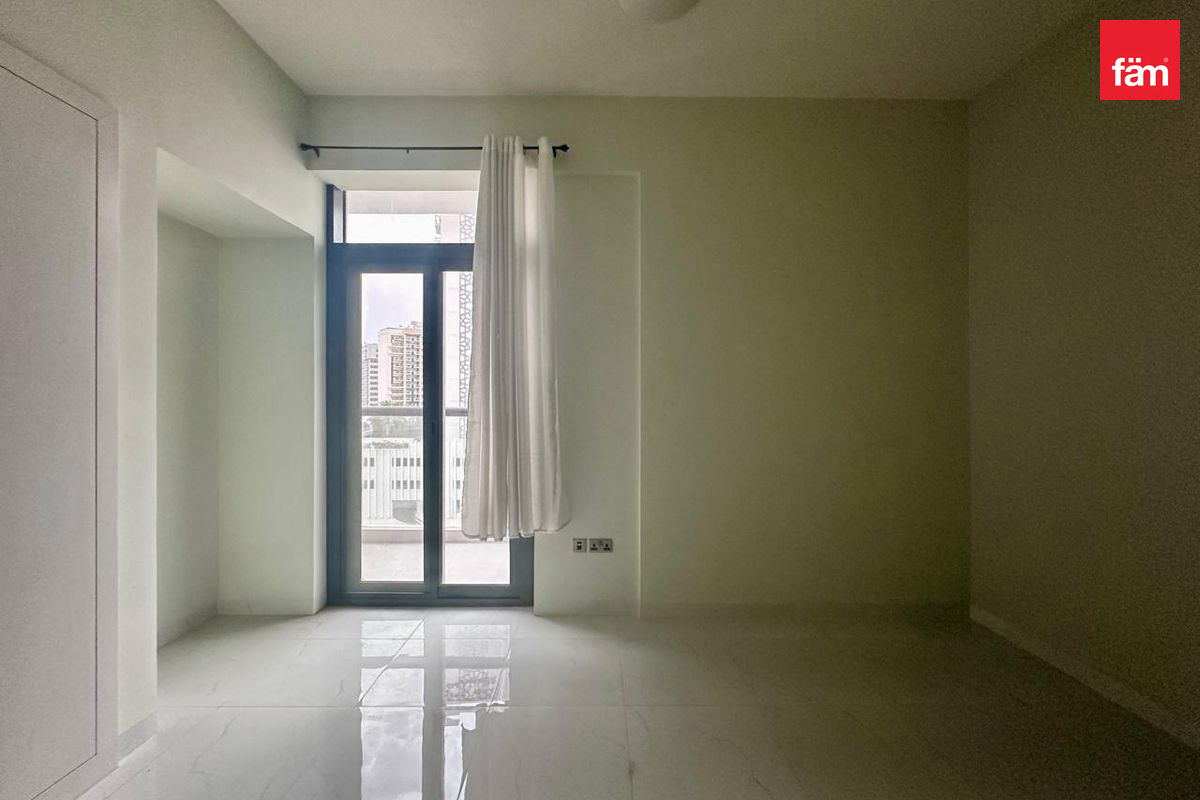 Walking distance to Metro | VASTU | Spacious-8