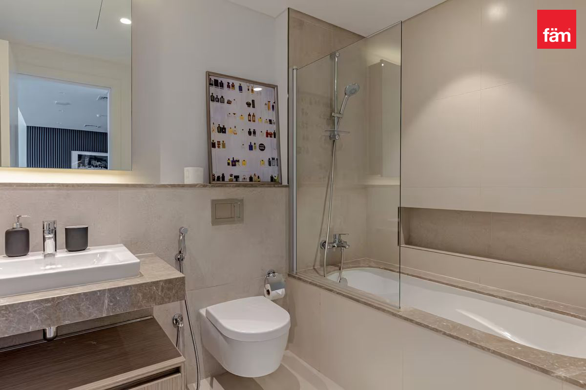 Upgraded High floor 1 bdr with water view-20