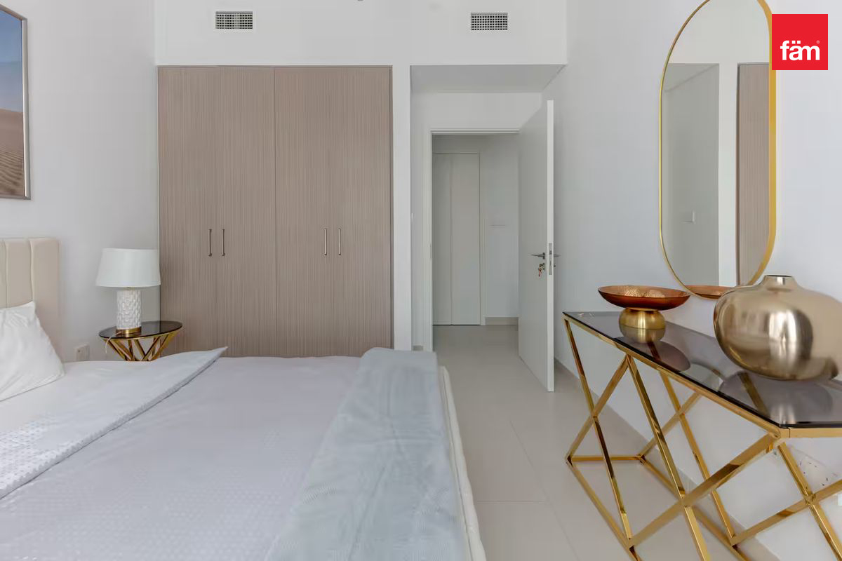 Upgraded High floor 1 bdr with water view-8