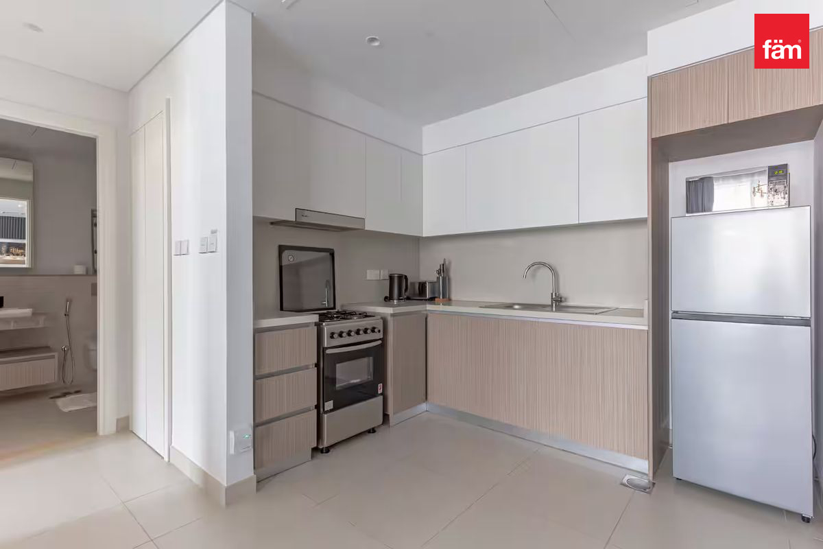 Upgraded High floor 1 bdr with water view-19