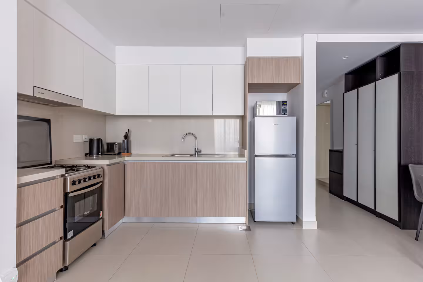Upgraded High floor 1 bdr with water view-17