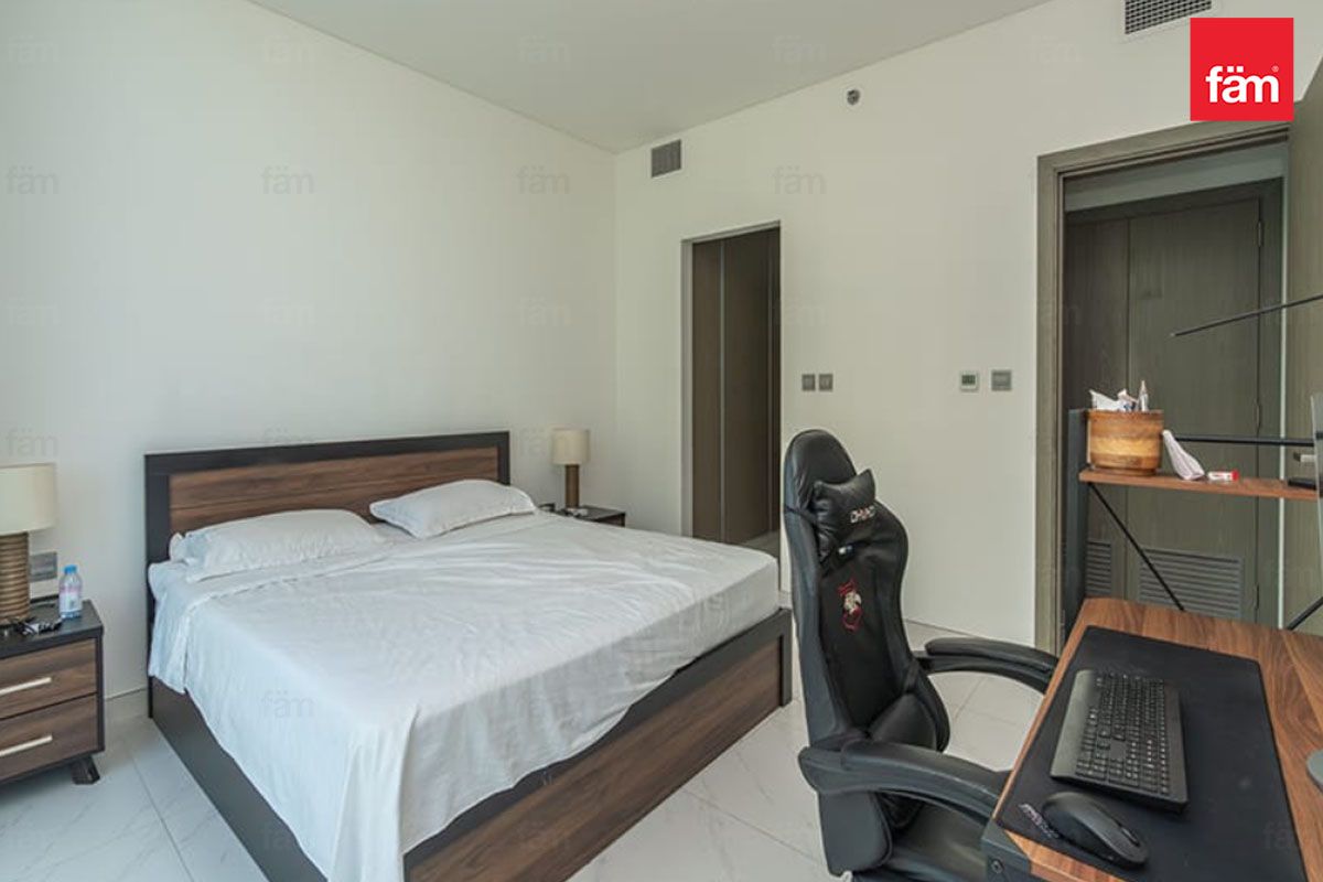 Unfurnished | Lagoon View | Vacant On Transfer-11