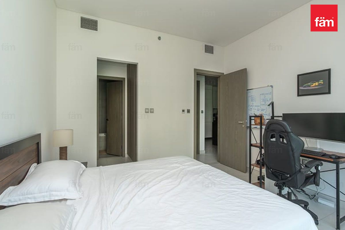 Unfurnished | Lagoon View | Vacant On Transfer-10