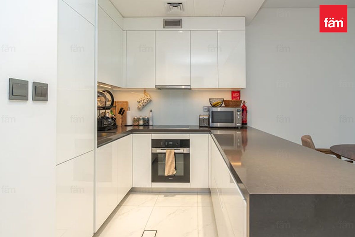Unfurnished | Lagoon View | Vacant On Transfer-6