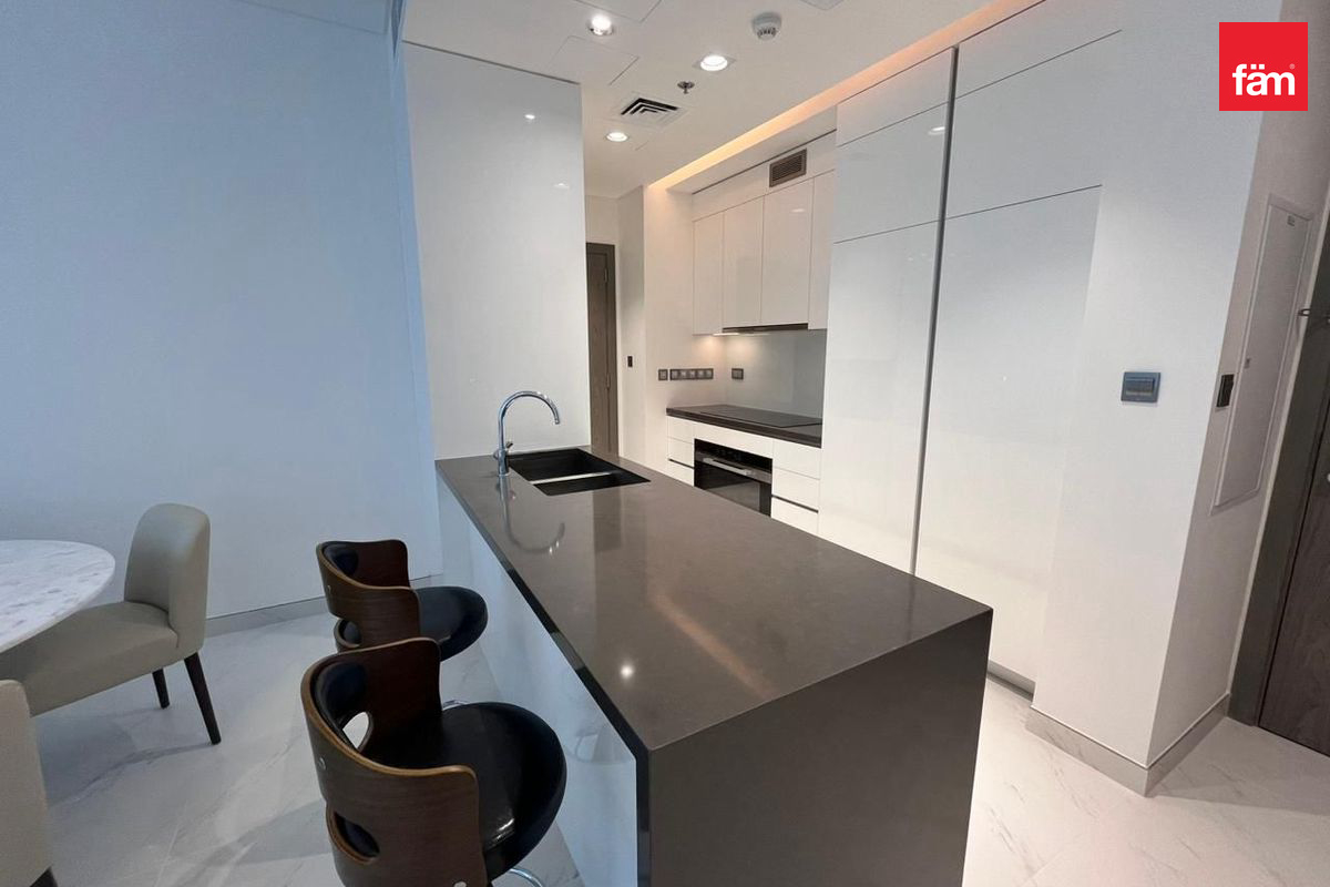 Lagoon Views | Spacious | Modern Living-9