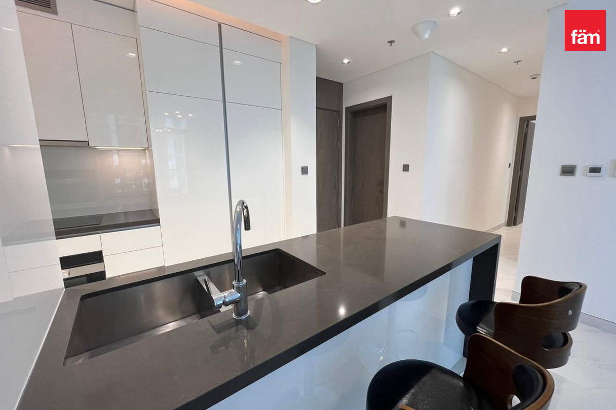Lagoon Views | Spacious | Modern Living-8