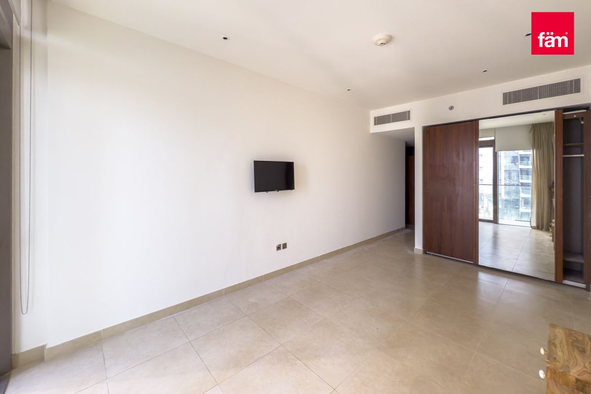 Prestigious Building  | High Floor | Large Balcony-10