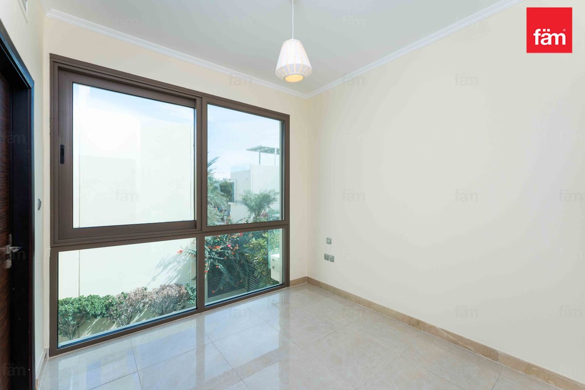 4 bedroom Villa for sale in The Sustainable City.-13