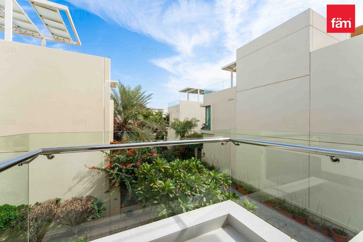 4 bedroom Villa for sale in The Sustainable City.-25