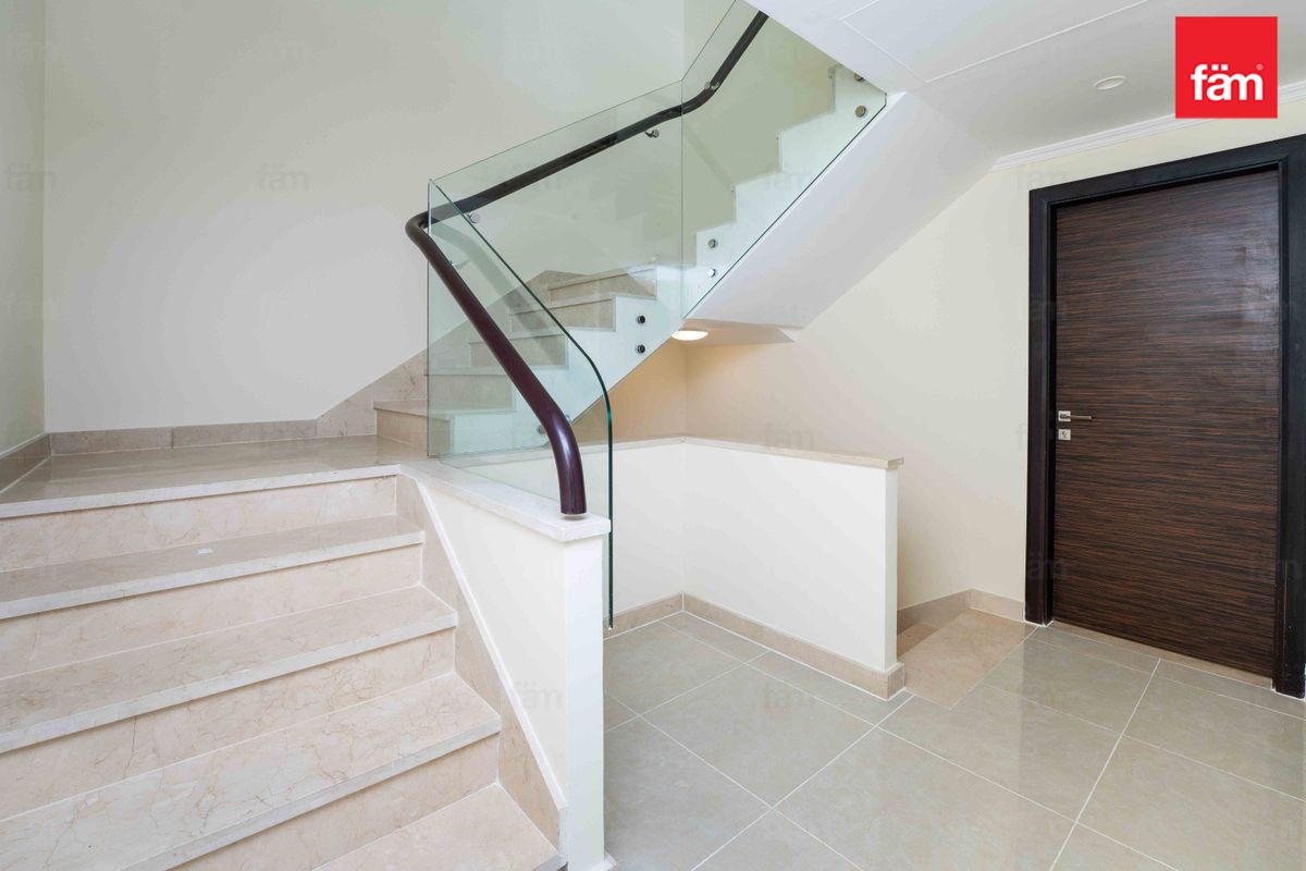4 bedroom Villa for sale in The Sustainable City.-11