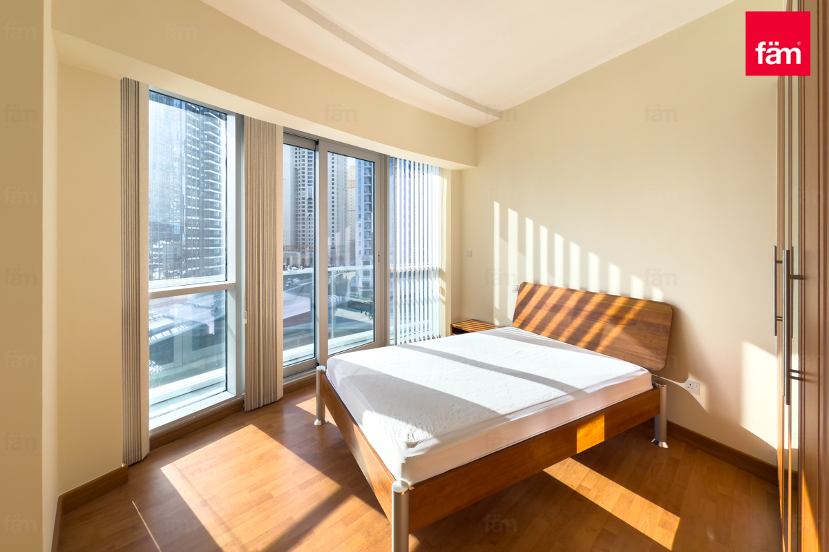 Fully Furnished | Spacious Living Room | Mid Floor-17
