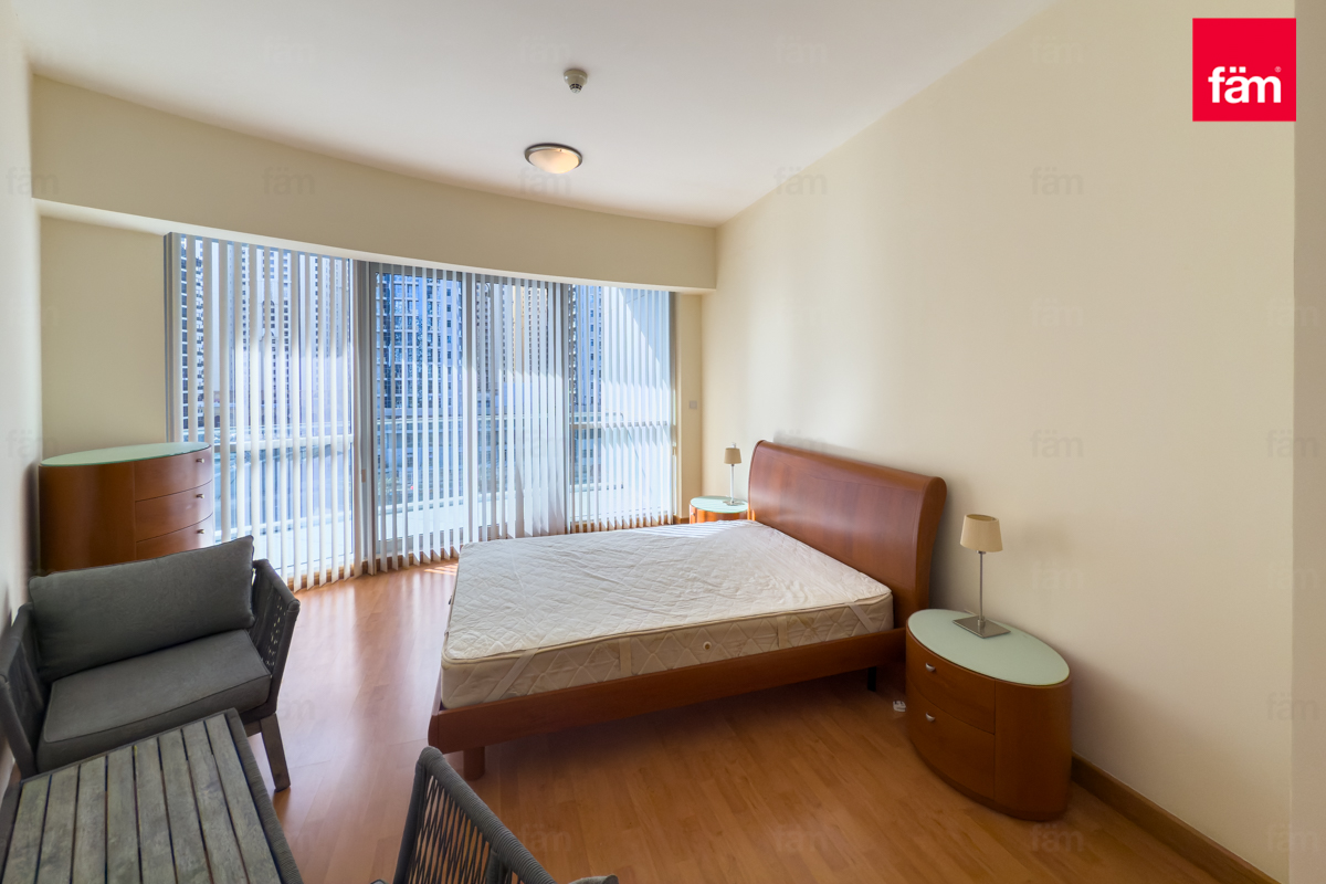 Fully Furnished | Spacious Living Room | Mid Floor-18